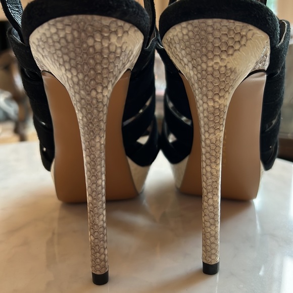 Ellie tahari platform heels - Picture 2 of 8